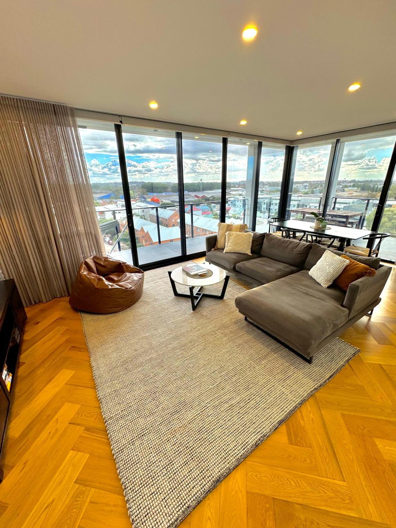 Harbour Towers, Newcastle'S Elite Apartment Stays, Free Parking & Tram Access المظهر الخارجي الصورة